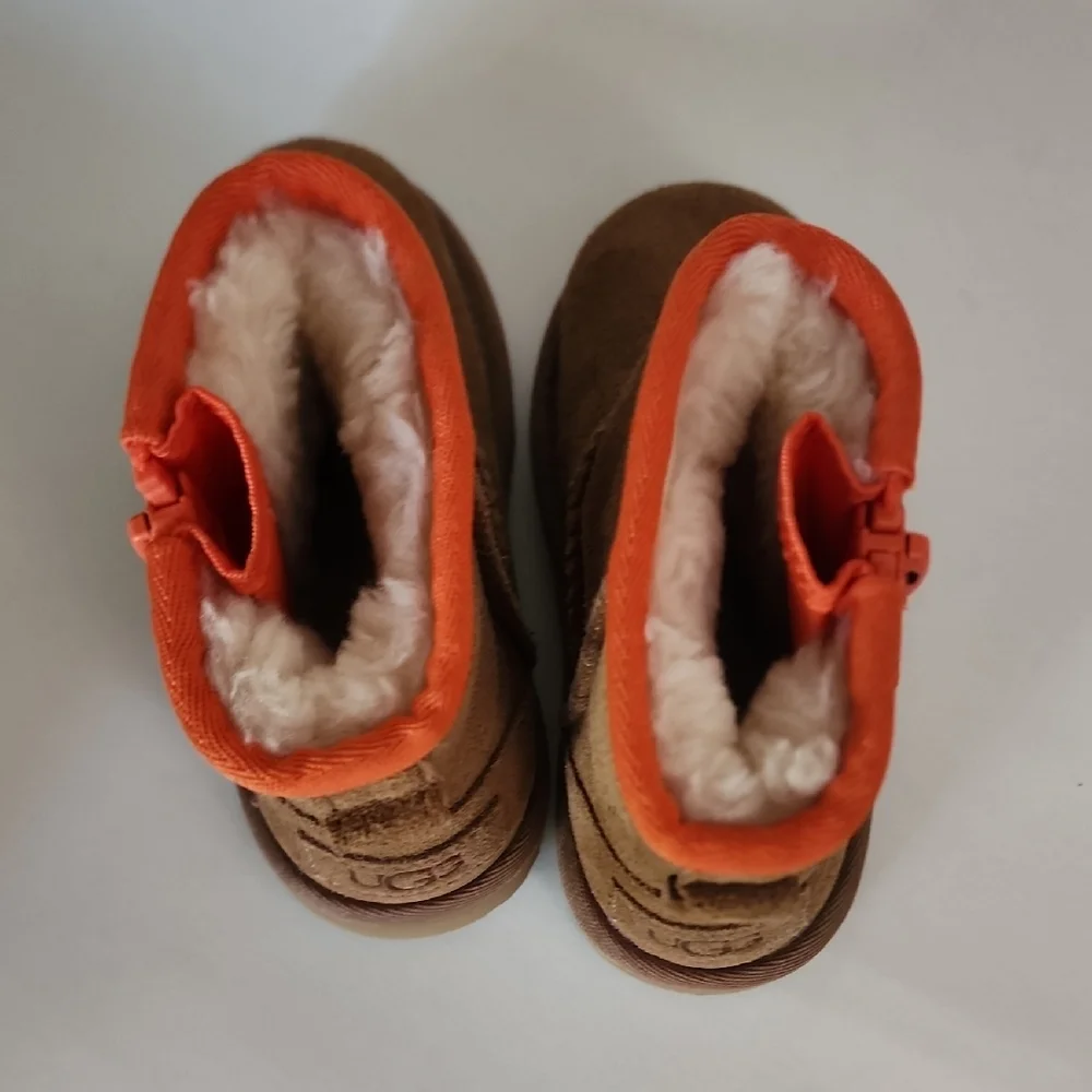 UGG Kids Classic Mini Zip Boots Brown Suede Orange Trim Toddler Girl Size 8